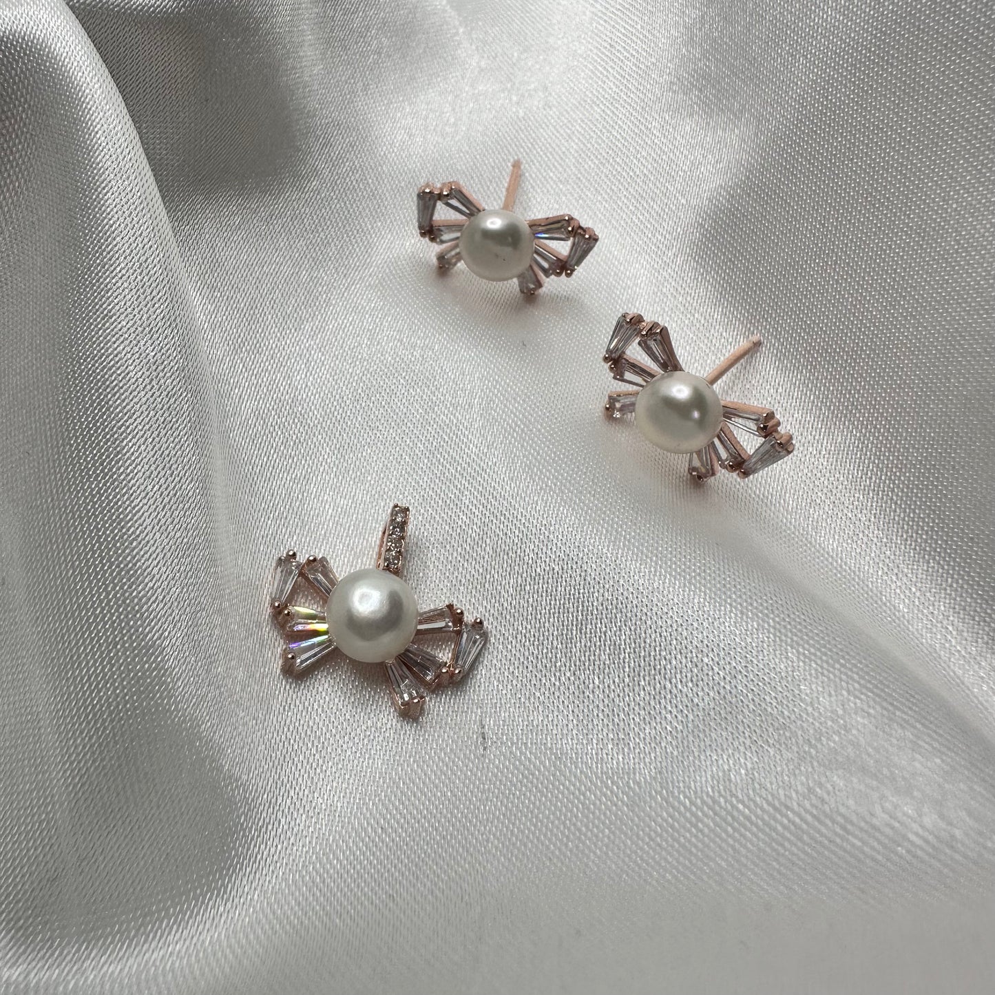 Pearl and Baguette Crystal Bow Rose Gold Pendant Set