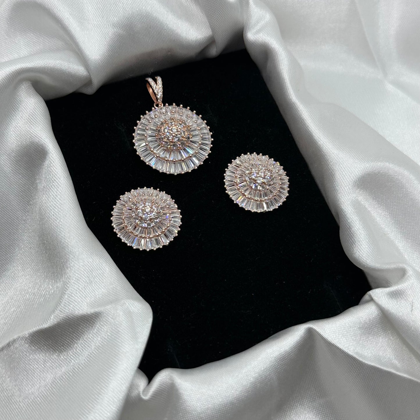 Sunburst Crystal Rose Gold Pendant Set