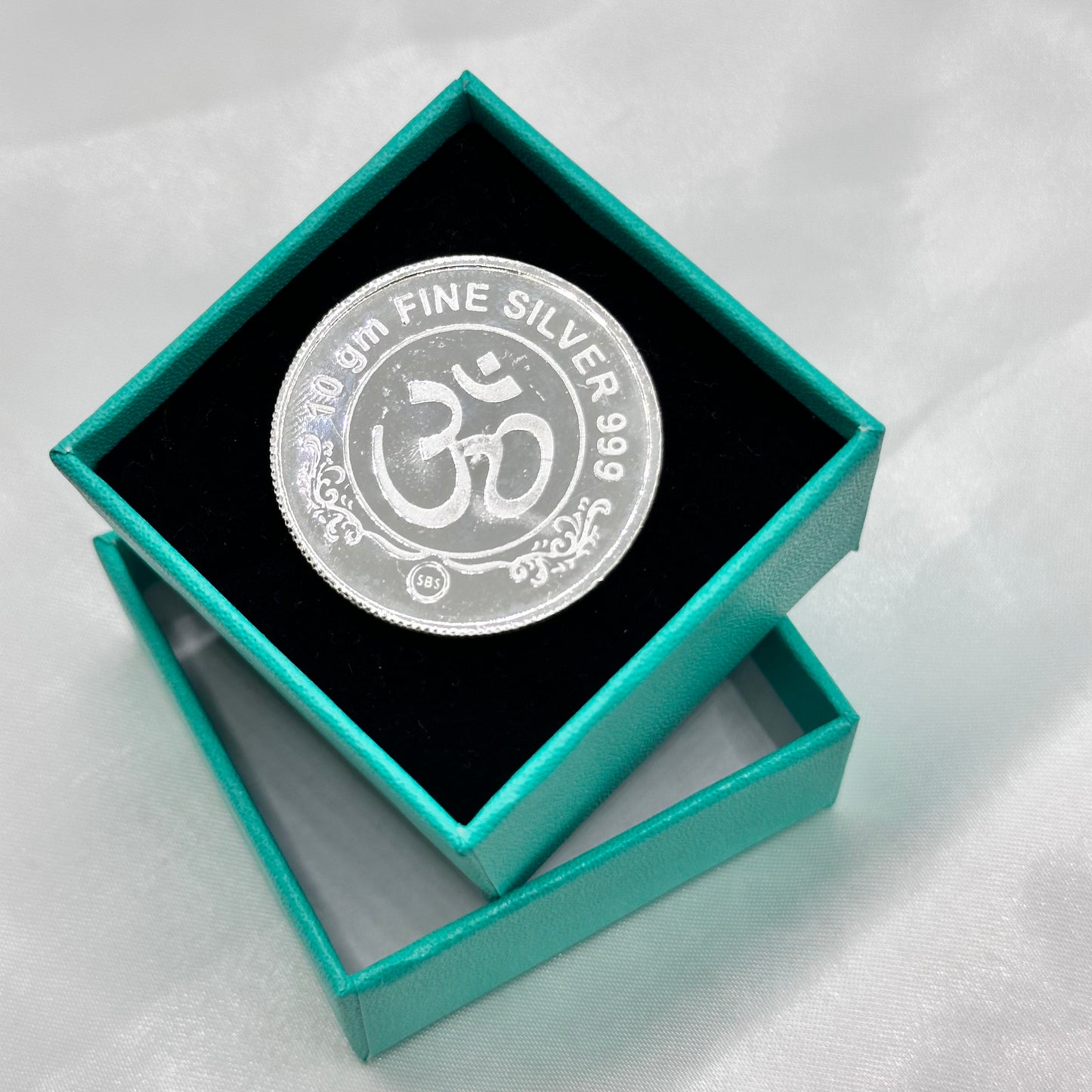 Lakshmi and Ganesha engarved Silver Coin 999