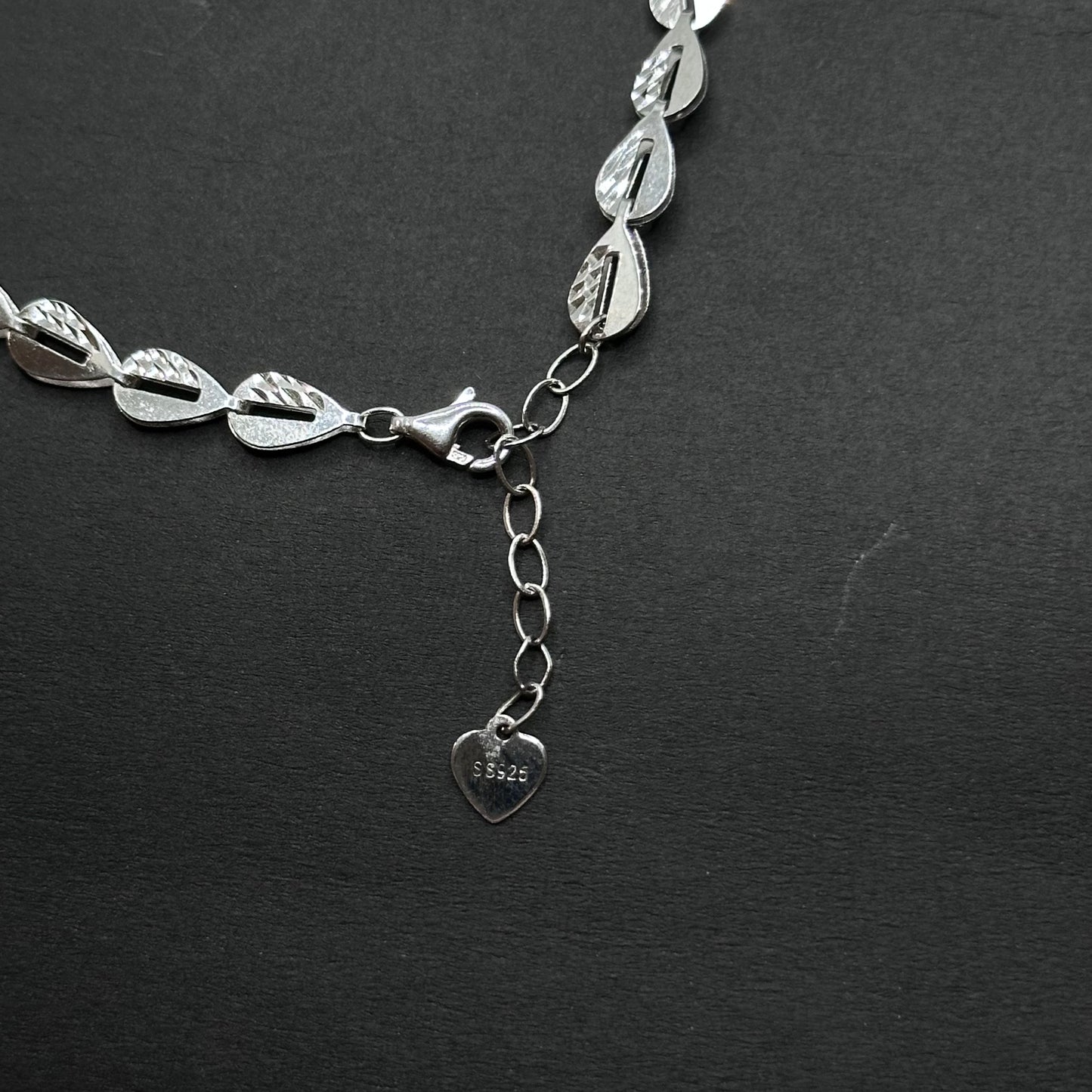Shiny Silver Leaf Bracelet