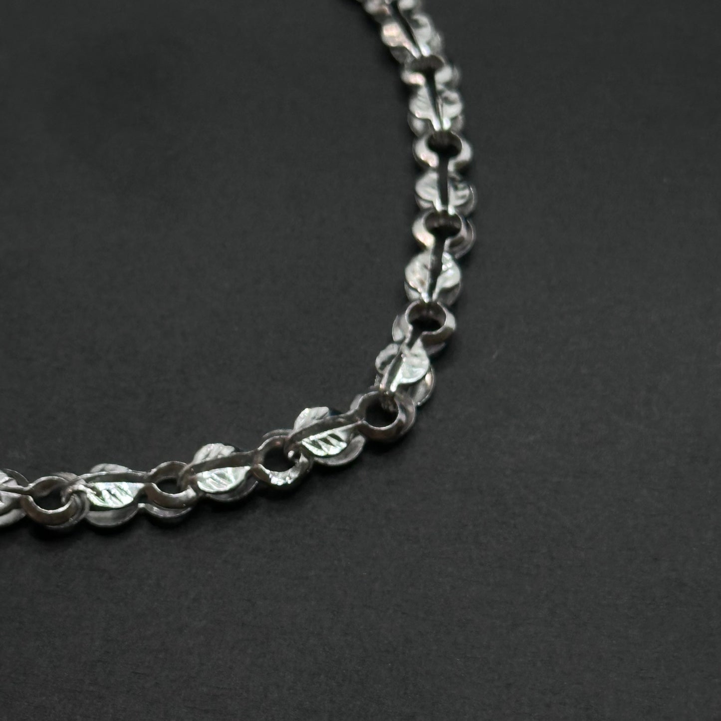 Elegant Silver Teardrop Link Bracelet