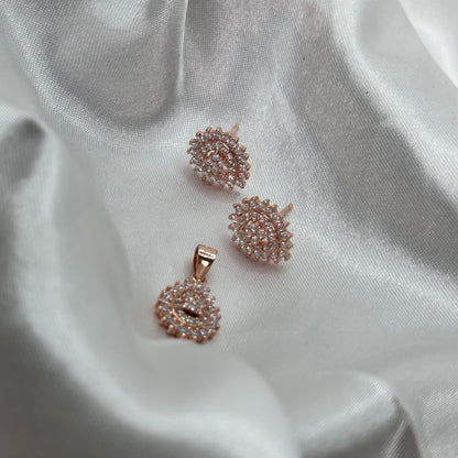 Oval Cluster Halo Rose Gold Pendant Set