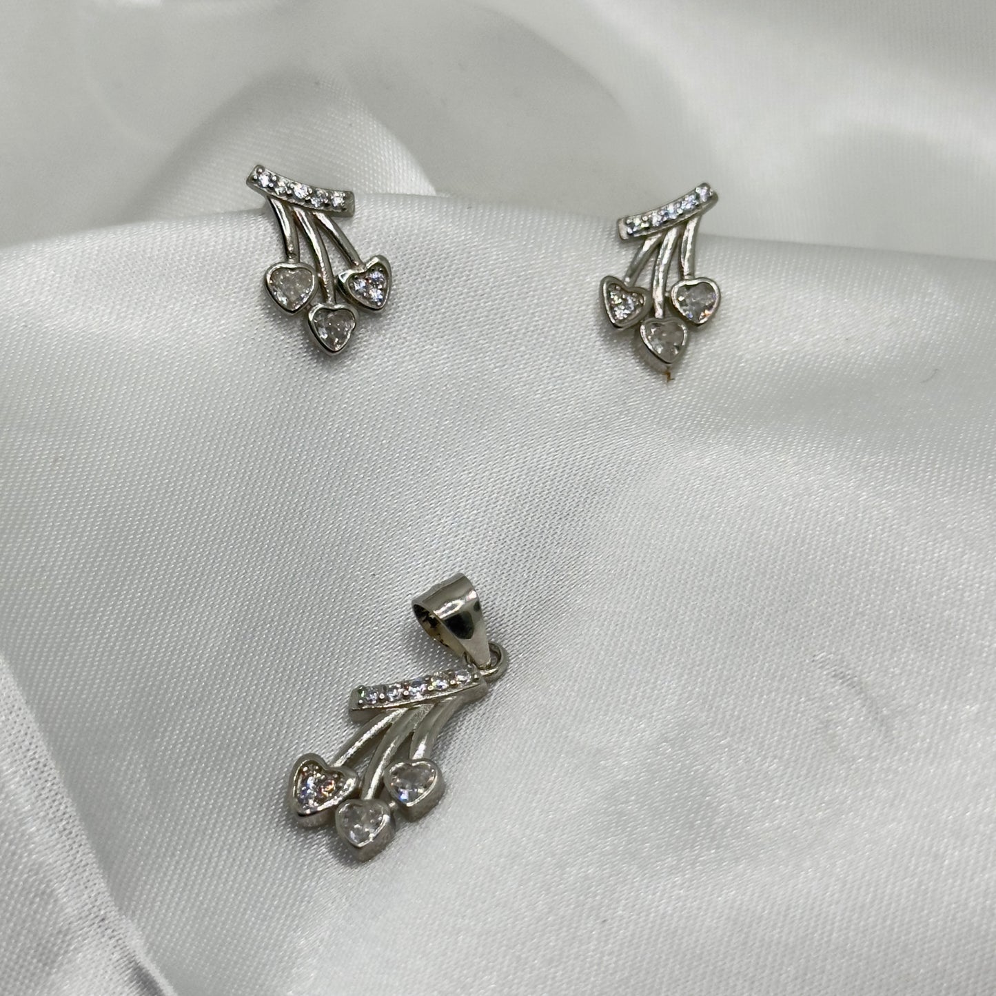 Heart Drizzle Silver Pendant Set